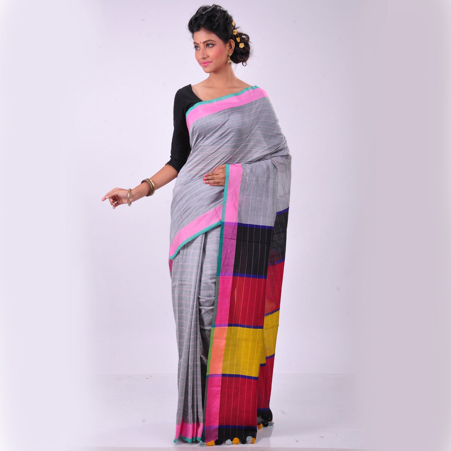 Grey handwoven cotton sari