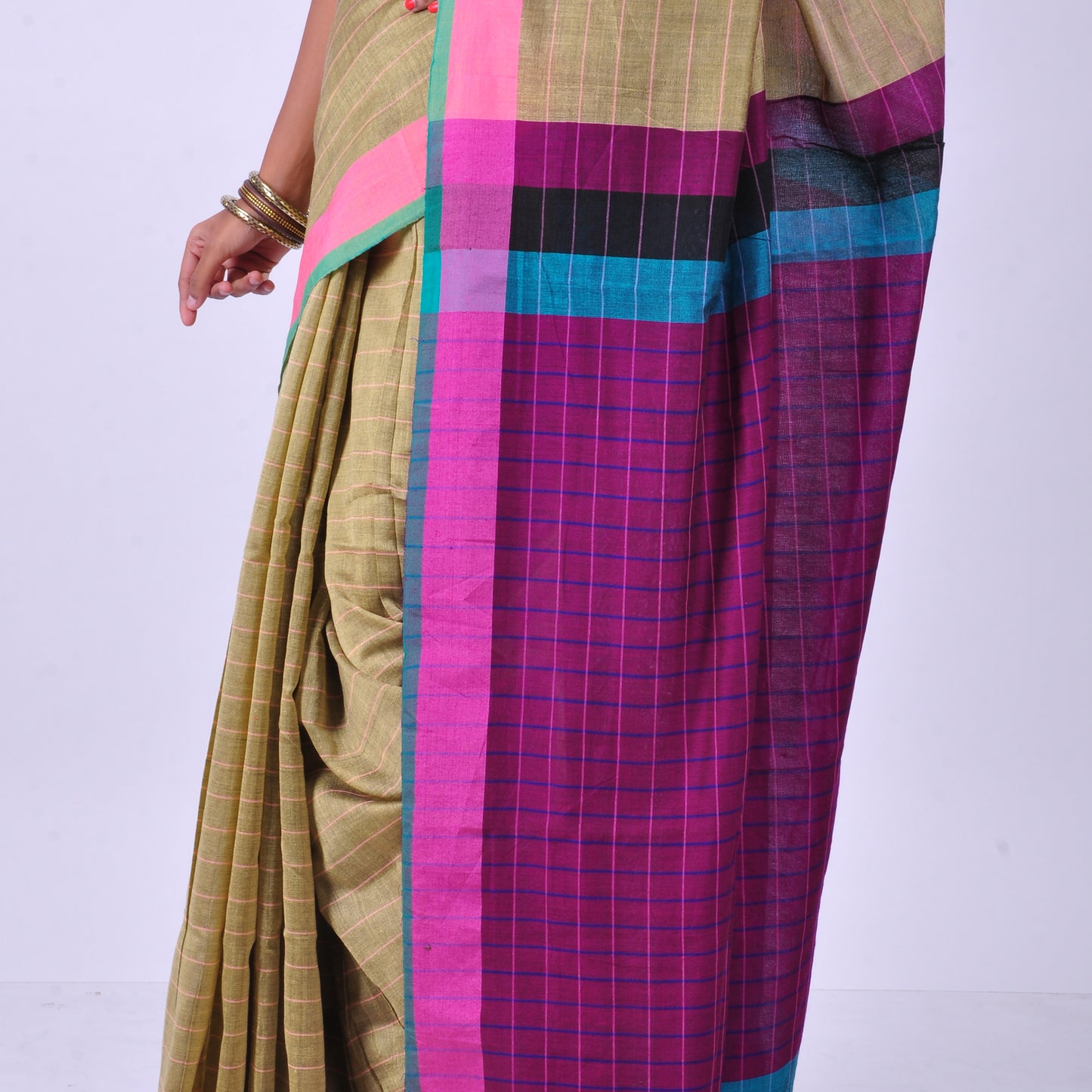 Beige handwoven cotton sari