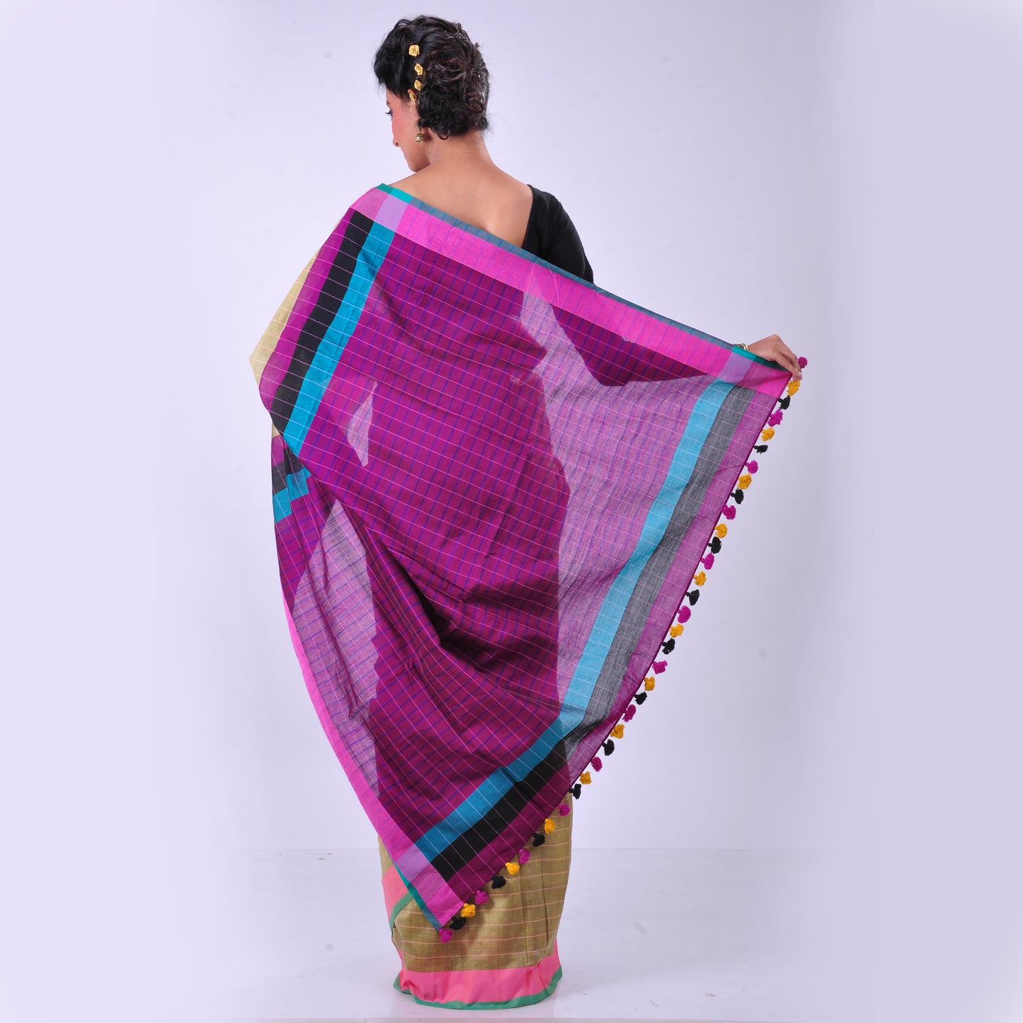 Beige handwoven cotton sari